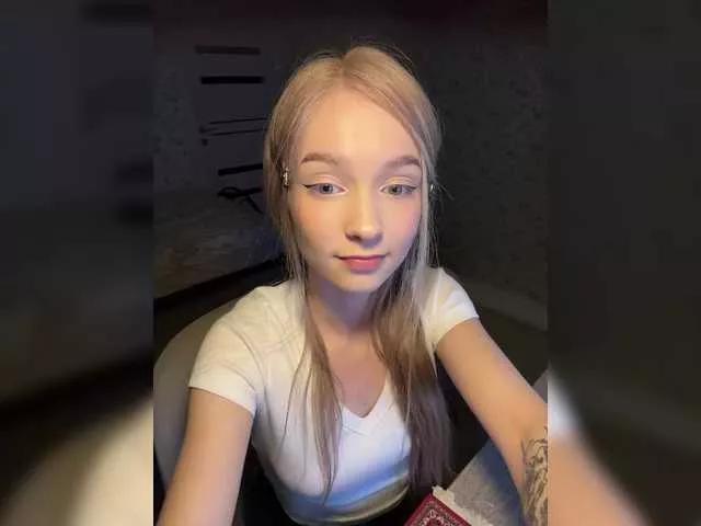 -BabyMia- on BongaCams 