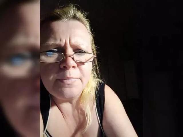 -Chiika- on BongaCams