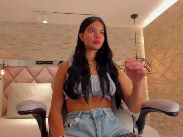 Offline AdaraScot on BongaCams