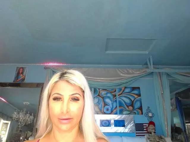 adrianna_fox on BongaCams 