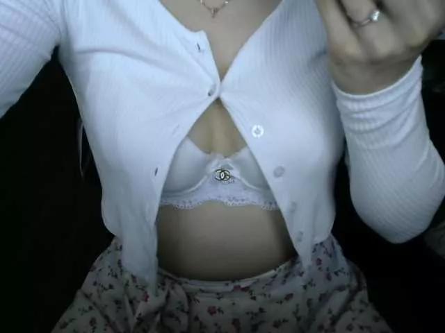 Affectionate-Fairy on BongaCams 