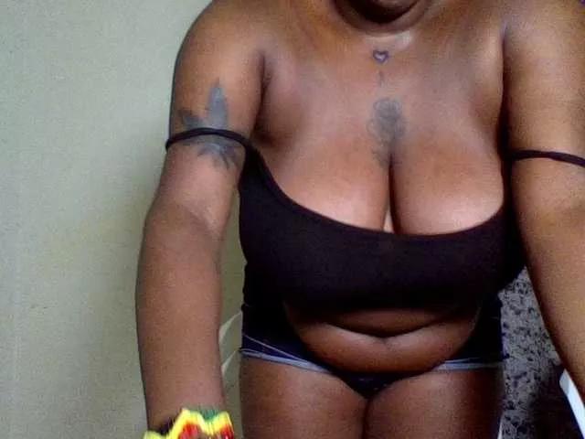Offline AfroBooty on BongaCams