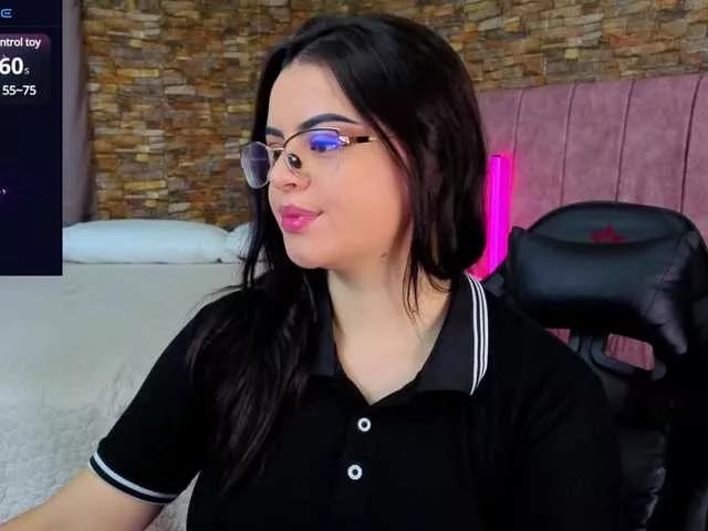 agatha-saenz on BongaCams 