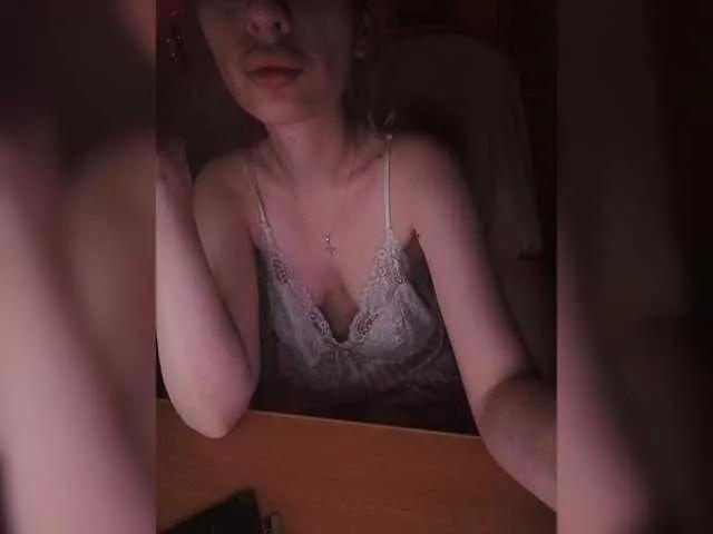 Alexi12 on BongaCams 