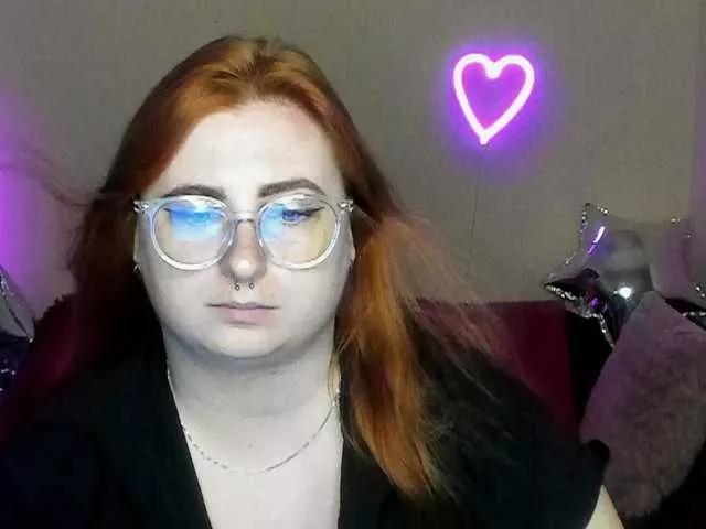 Offline Aliciaredluv on BongaCams