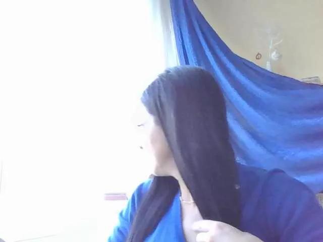AlikaLorensTalk on BongaCams 