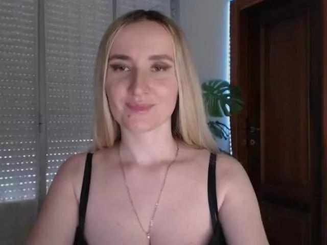 Freechat Alina-Lovely on BongaCams