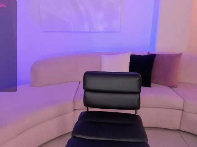 AlinaKravitz on BongaCams 