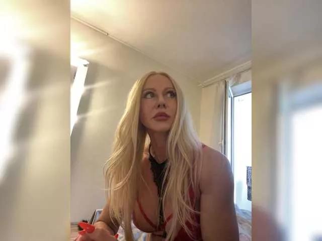 ALISE8881 on BongaCams