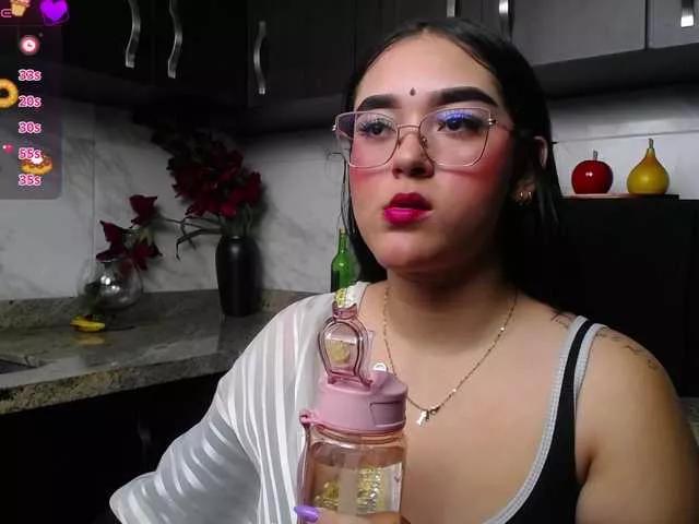 analishalimar on BongaCams