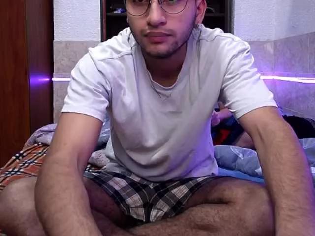 andyandrouze on BongaCams 