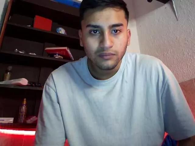andyandrouze on BongaCams 