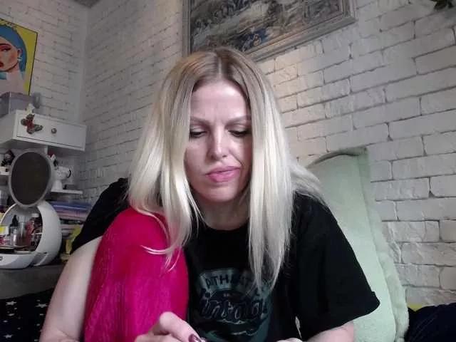 AngelAlone on BongaCams 