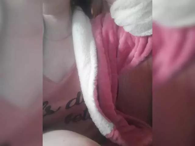 Offline Angelinamik on BongaCams