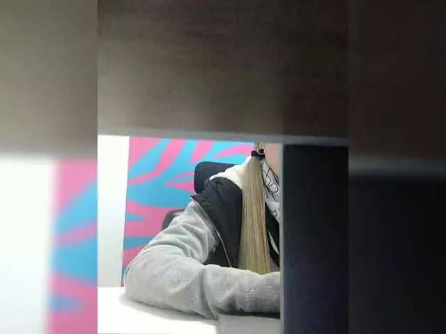 Offline Angelinamik on BongaCams