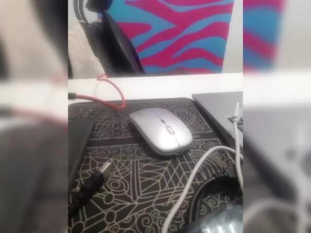 Offline Angelinamik on BongaCams