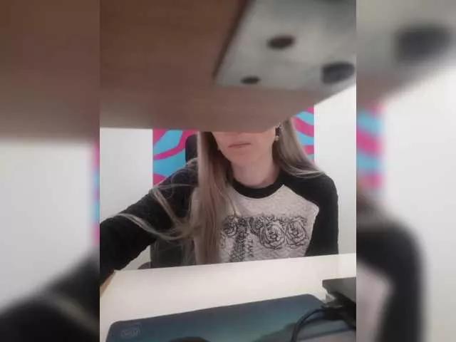 Offline Angelinamik on BongaCams