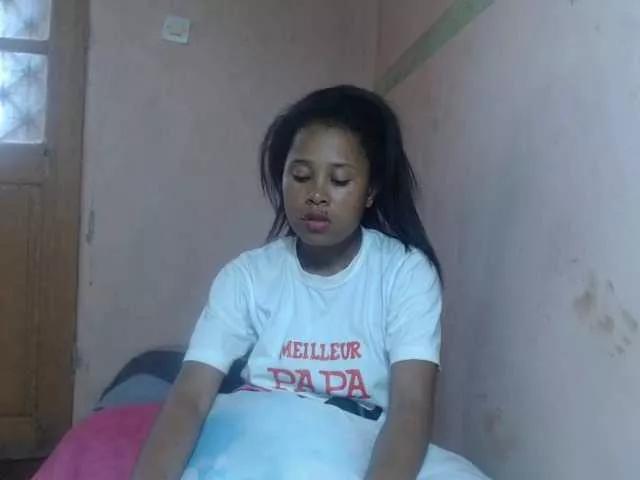 AnitaQuin from BongaCams