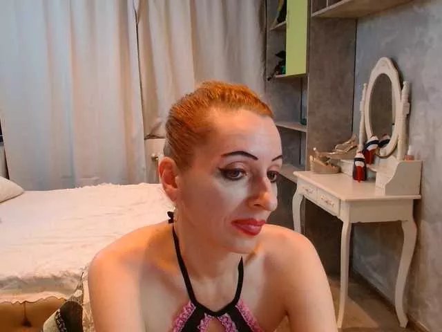 AnneDevrim on BongaCams 