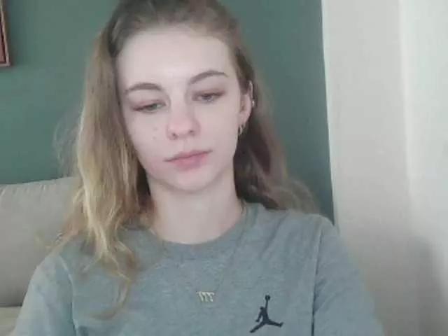 Offline AriaModel on BongaCams