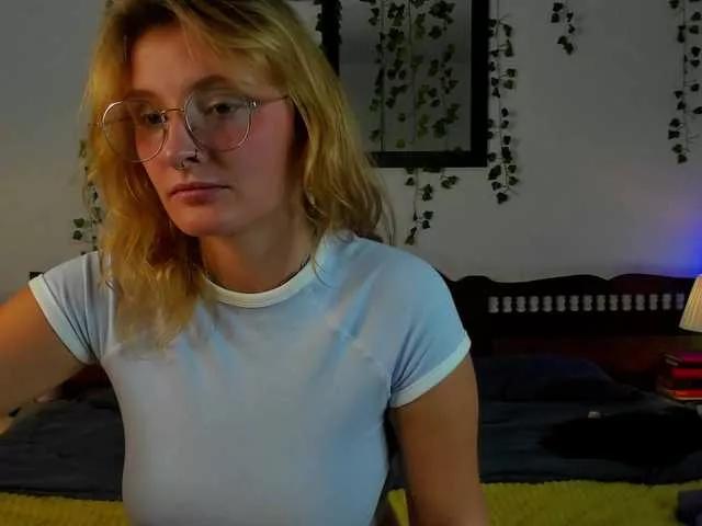 Offline Ariana-Sunset on BongaCams