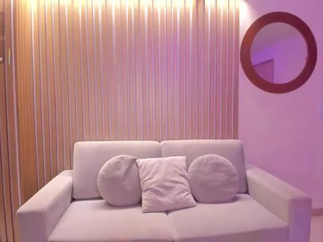 ArianaDumont on BongaCams 