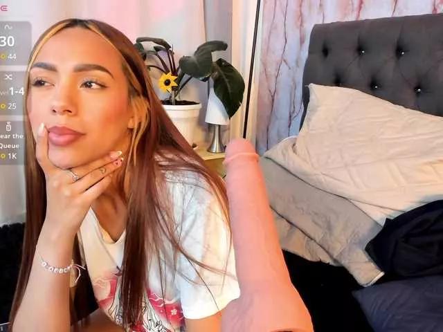 Offline Arianne-ferrer on BongaCams