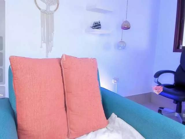 Offline Aura-cuutee on BongaCams