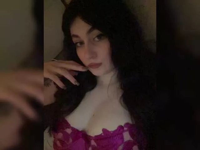 BabyMilia717 on BongaCams 