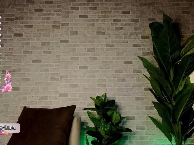 babyyyluna on BongaCams 