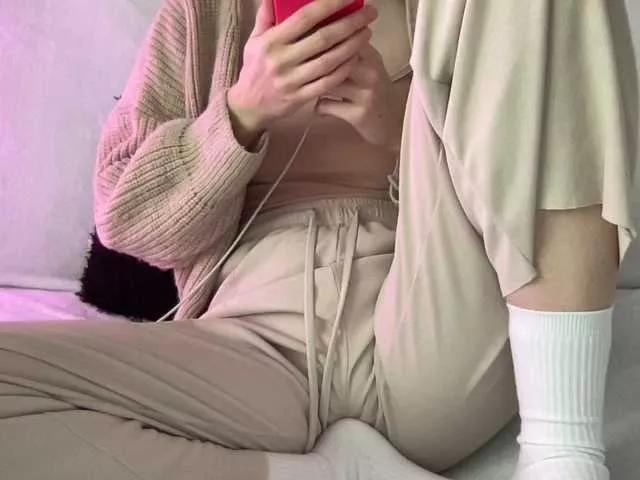 Watch BestyBoobs, she wants to masturbate for you BestyBoobs from BongaCams