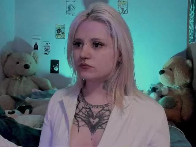 bixxxiz from BongaCams