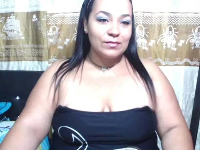 Brunettedeli3 on BongaCams 