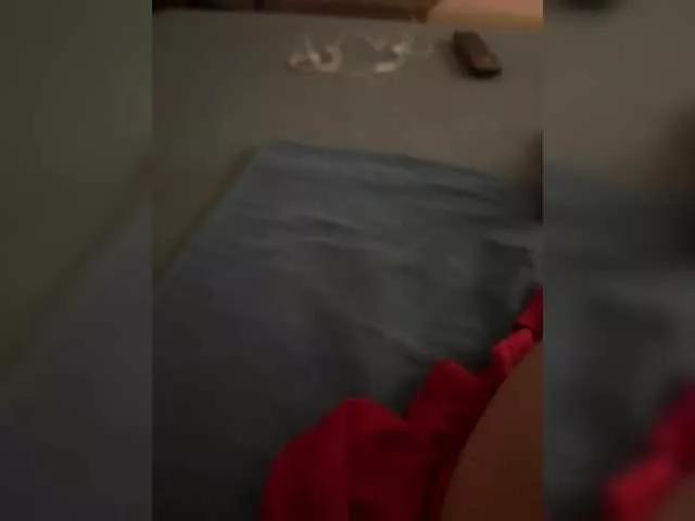 Offline bubble-gum122 on BongaCams