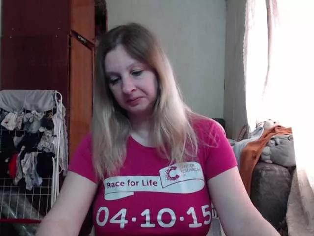 Offline BustyBlondy on BongaCams