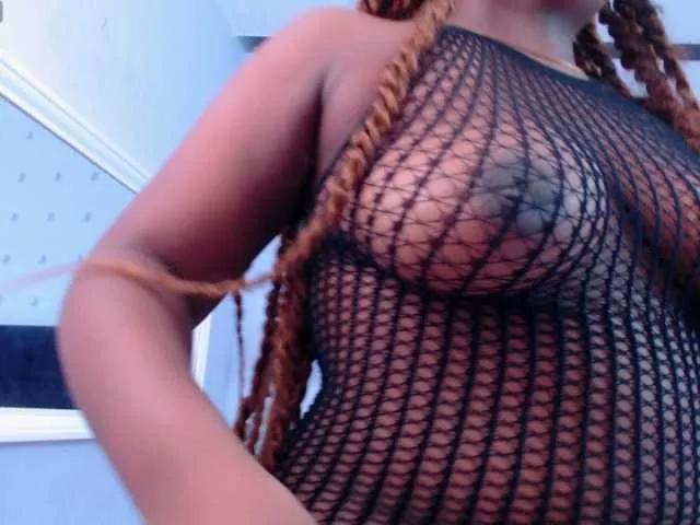 Offline Candaceowens on BongaCams