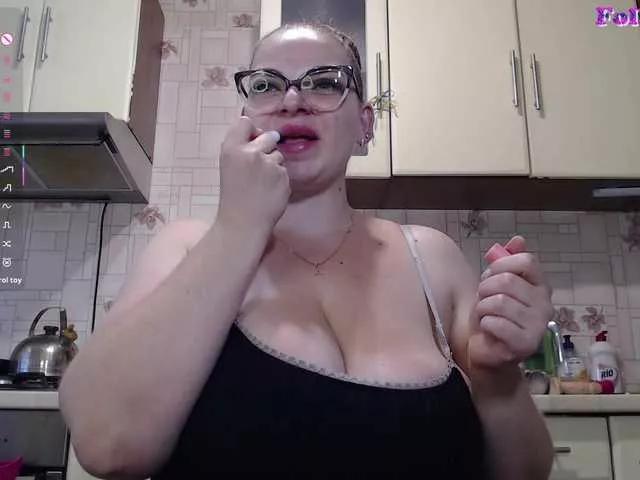 Offline CarolinaDiamond33 on BongaCams