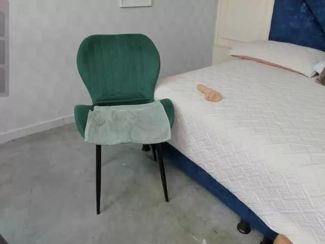 Slutty Charlotte-mayers wants you to fuck her body now charlotte-mayers from BongaCams