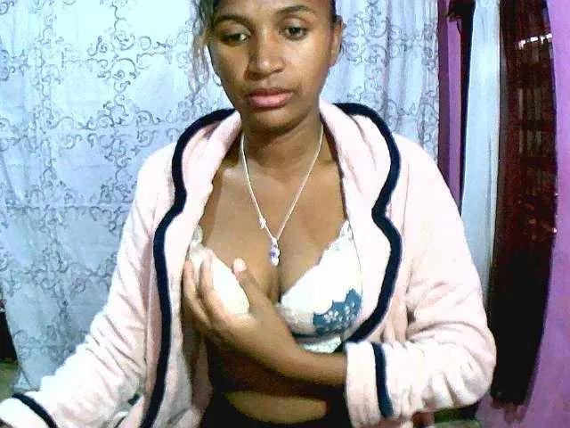 Chellah01 on BongaCams 
