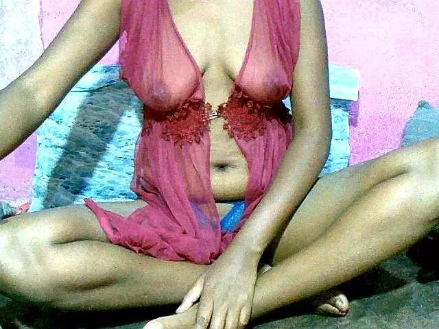 Chellah01 on BongaCams 