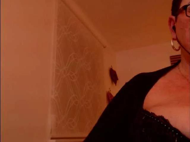 Connyat99 on BongaCams 