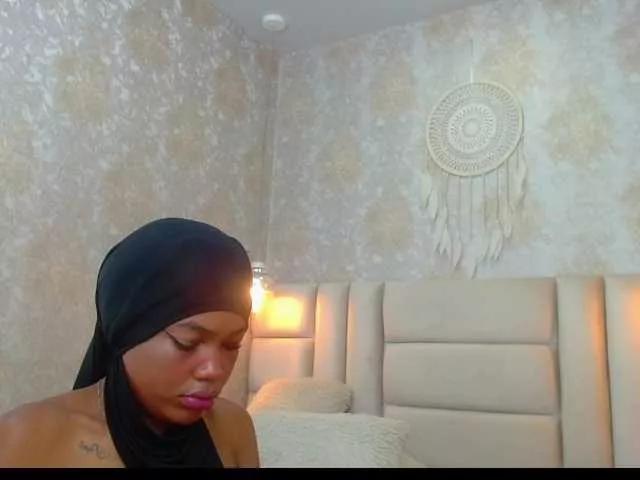 Freechat CrystalBrooke3x on BongaCams