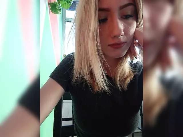 CuddliesPrett on BongaCams 