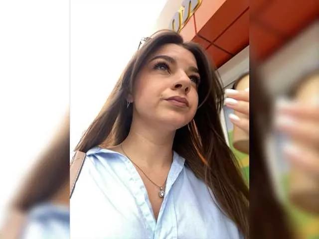 Daisy-777- on BongaCams 