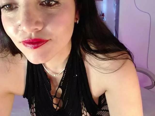 Offline DannaFox on BongaCams
