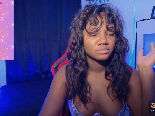 Daphnewa5808 on BongaCams 