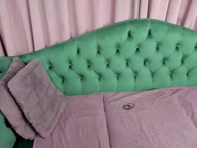 divineariaxxx on BongaCams 