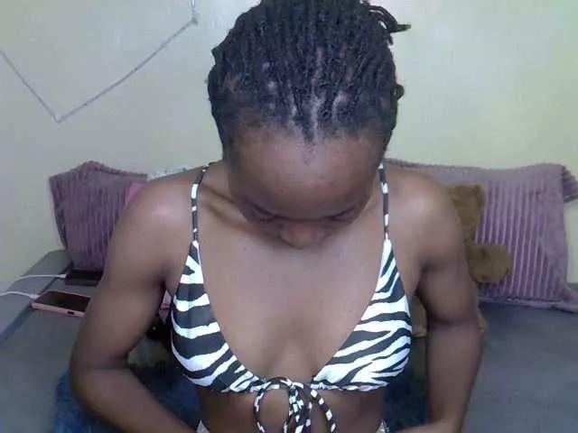 Eboniana on BongaCams 