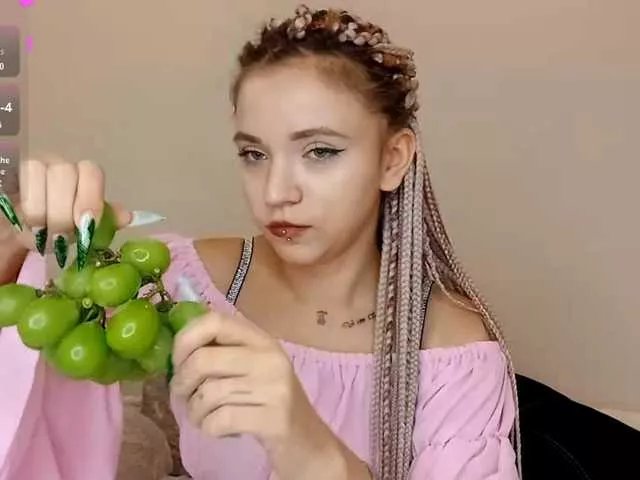 EleanorBaker on BongaCams 