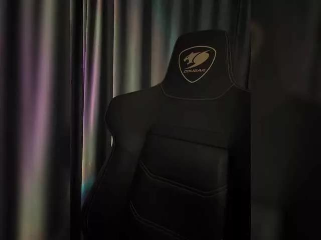 Offline ElinaEbberline on BongaCams